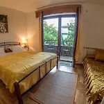 Beautiful-banjole-beachside-apartment-a2-150m-from-the-beach *