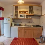 Appartamento Beautiful-banjole-beachside-apartment-a2-150m-from-the-beach *