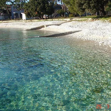 Beautiful-banjole-beachside-apartment-a2-150m-from-the-beach Apartament *