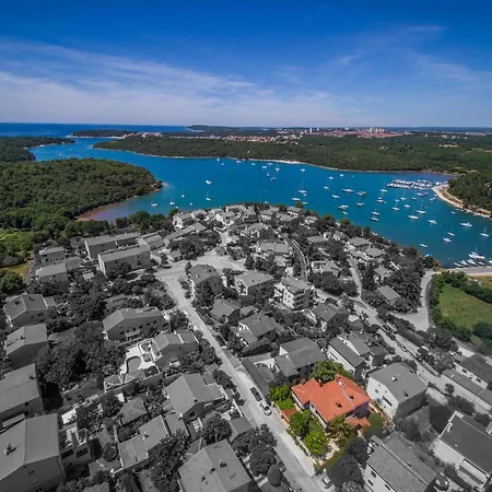 Beautiful-banjole-beachside-apartment-a2-150m-from-the-beach *