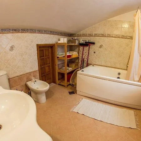 Beautiful-banjole-beachside-apartment-a2-150m-from-the-beach *