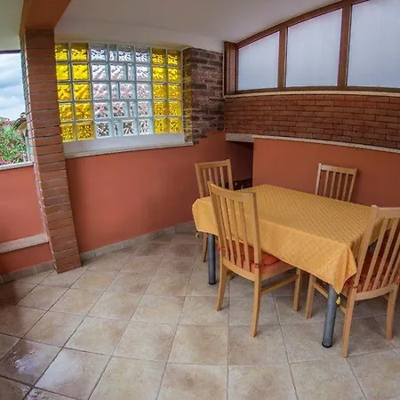Beautiful-banjole-beachside-apartment-a2-150m-from-the-beach * Banjole