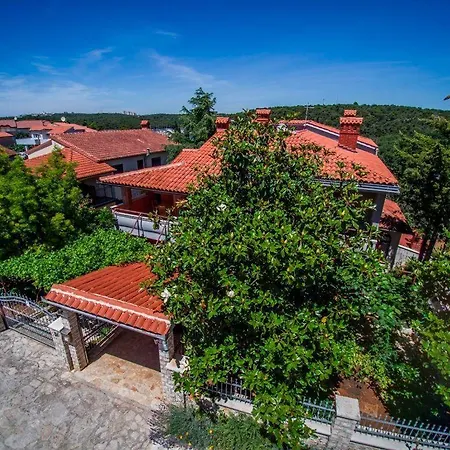 Apartment Beautiful-banjole-beachside-apartment-a2-150m-from-the-beach *